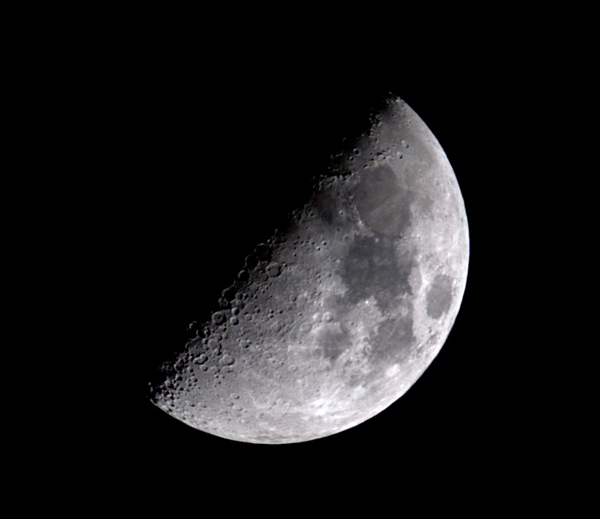 ZWO Seestar S30 Pro smart telescope Moon