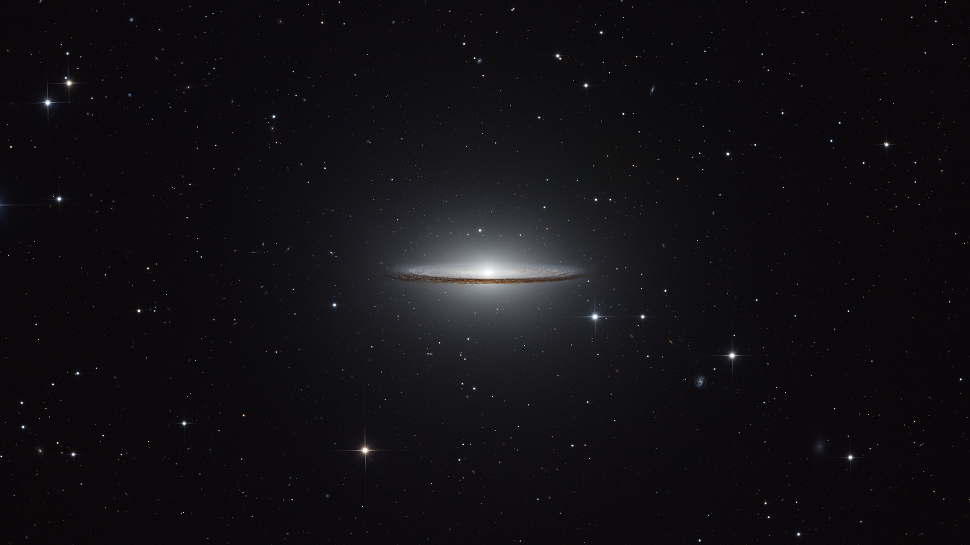 M104: Pure Elegance Patrick Winkler, Austria Runner-up, Galaxies