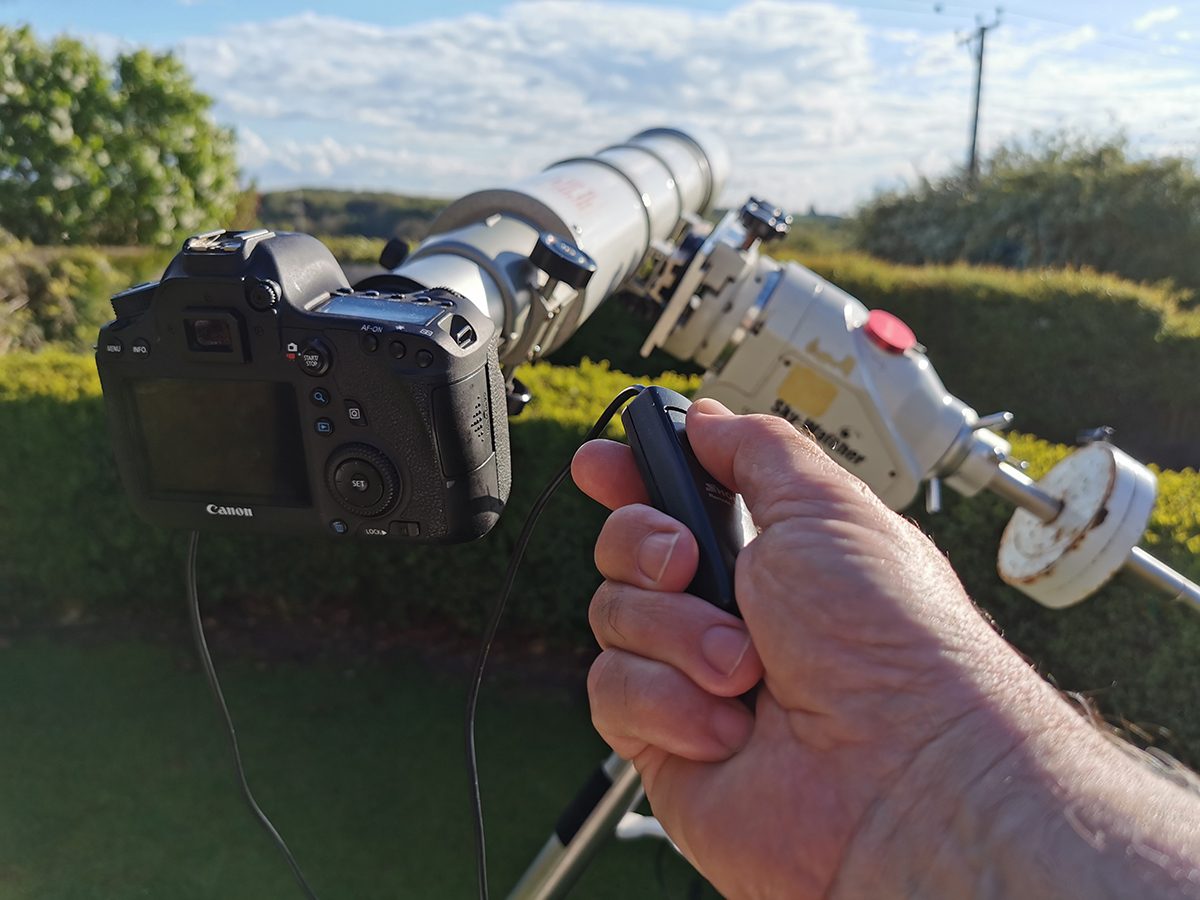 A remote shutter release helps to avoid camera shakes when you photograph a lunar eclipse.