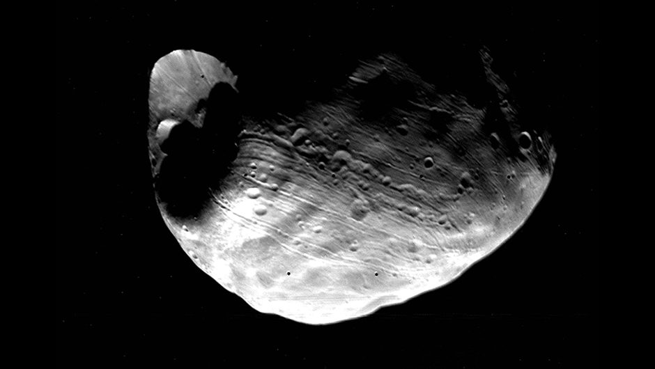 An image of Mar's moon Phobos captured by the Viking orbiter on 10 June 1977