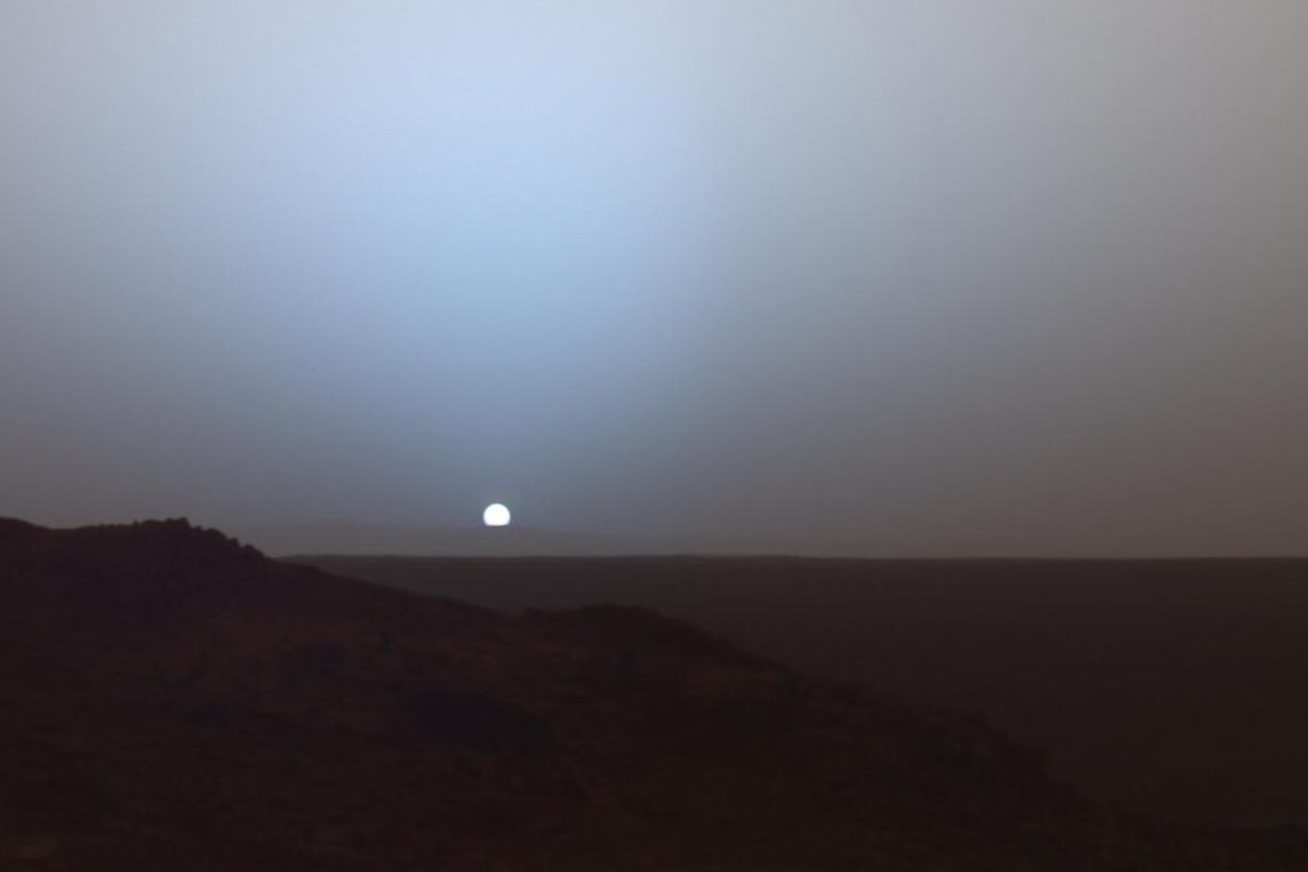NASA's Spirit rover captured this image of sunset on Mars on 19 May 2005. The Sun is sinking below the rim of Gustev crater. Crater: NASA/JPL/Texas A&M/Cornell
