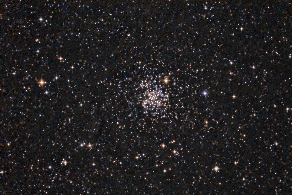 M67 - Open Cluster in Cancer by Bill McSorley, Leeds, UK. Equipment: SW 150P Newtonian, EQ5 GoTo Mount, QHY8L cooled CCD.