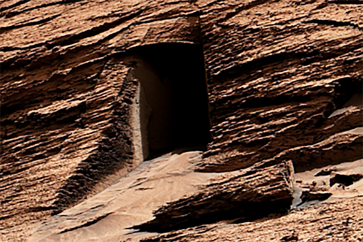 The creepy 'door' on Mars, captured by NASA's Curiosity Mars rover at a mound of rock nicknamed 'East Cliffs' on 7 May 2022. The 'door' is only 30cm (12 inches) tall and 40cm (16 inches) wide. Credit: NASA/JPL-Caltech/MSSS