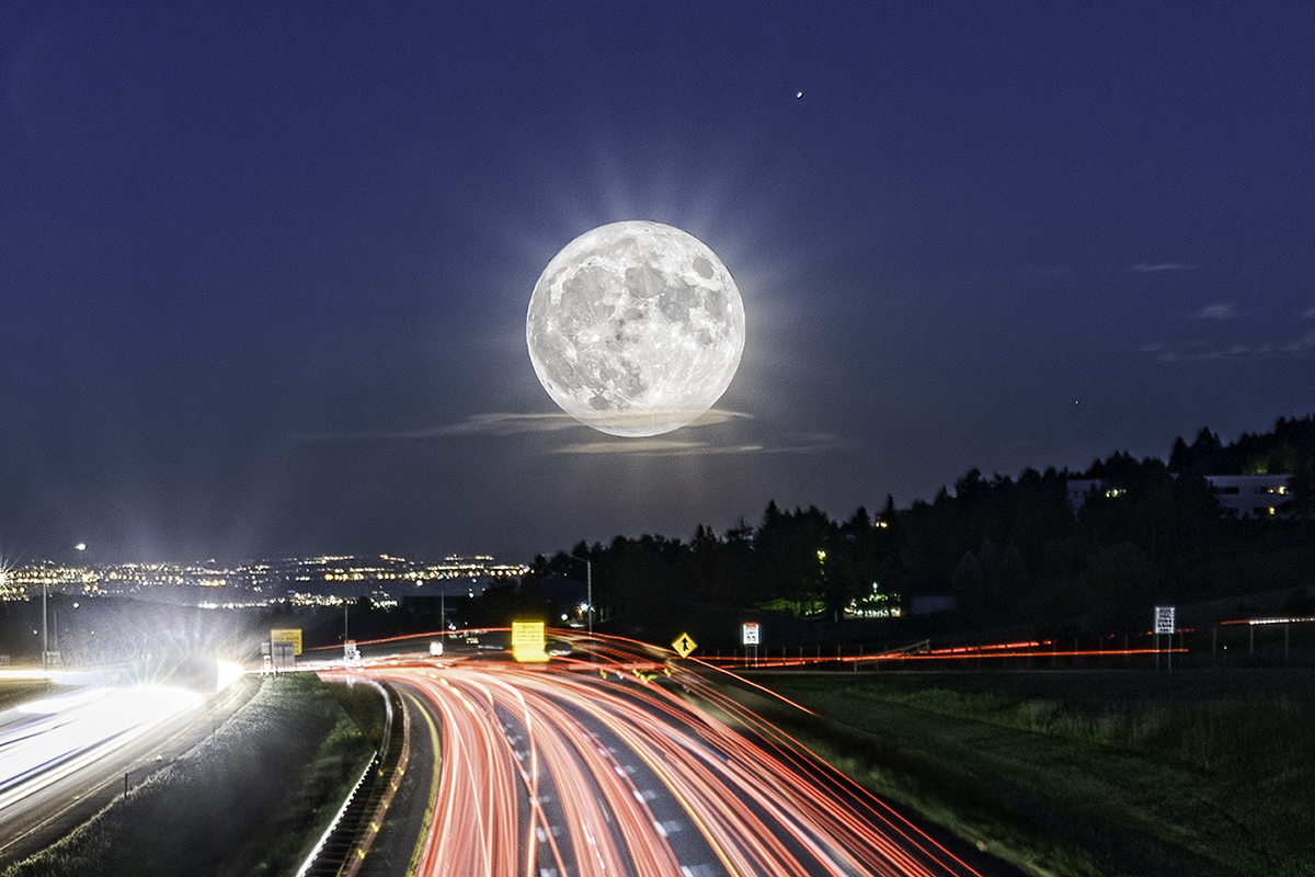An enormous, low-lying fool Moon. Credit: Brad McGinley Photography / Getty Images