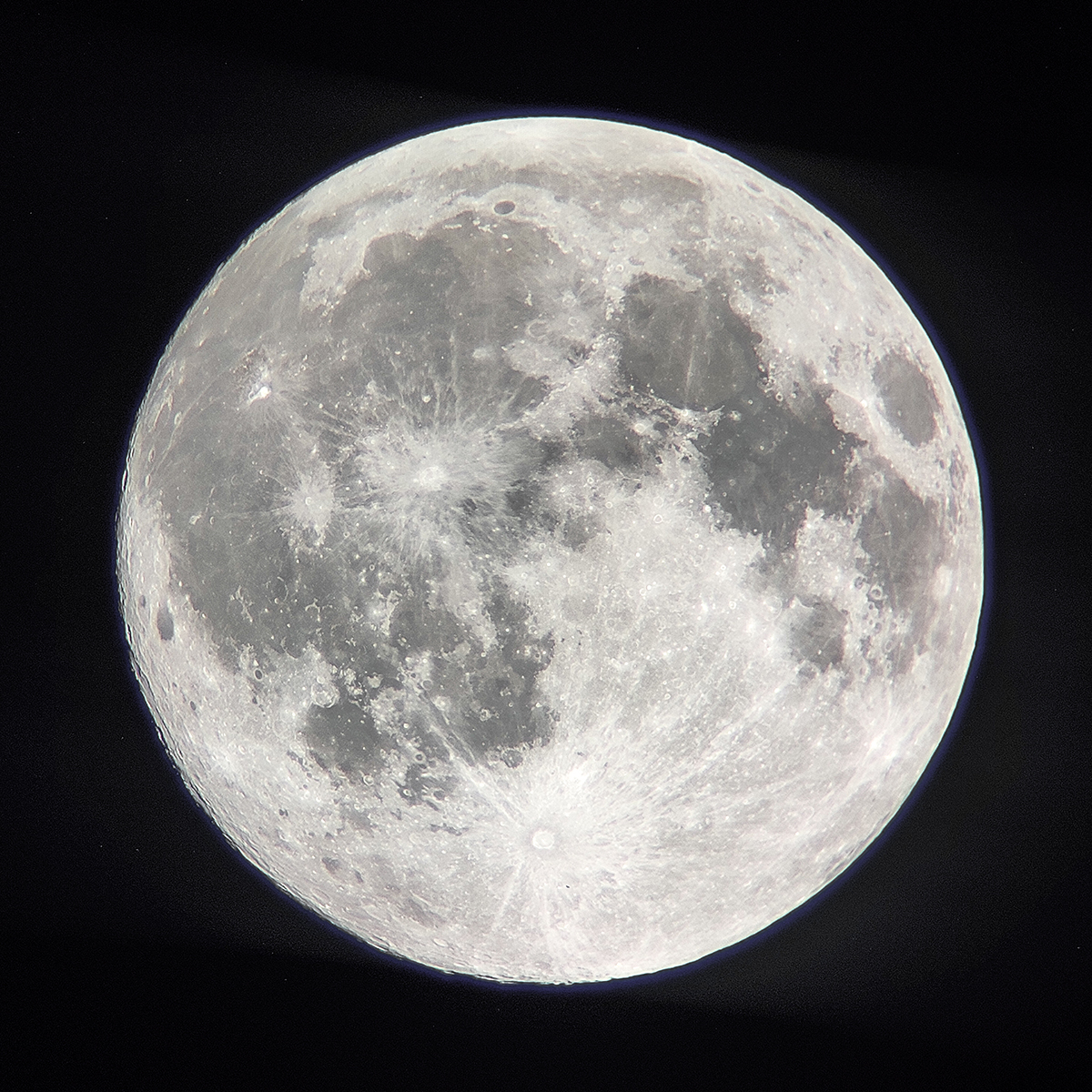 Amartya Mishra captured this image of the full Moon from Kathmandu, Nepal, 6 October 2025