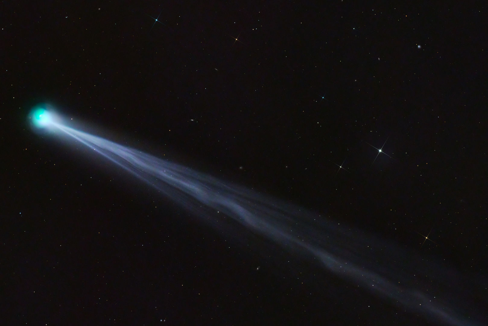 Comet C/2025 R3 (PanSTARRS) Oleg Shargorodsky and the SkyFlux team, Manton, Australia, 8 May 2026 Equipment: Player One Zeus-M Pro camera, Takahashi FSQ-130ED refractor, Astro-Physics Mach1 mount