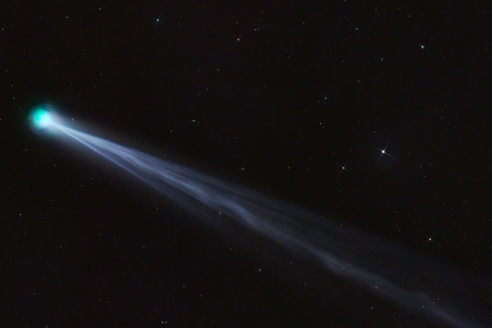 Comet C/2025 R3 (PanSTARRS) Oleg Shargorodsky and the SkyFlux team, Manton, Australia, 8 May 2026 Equipment: Player One Zeus-M Pro camera, Takahashi FSQ-130ED refractor, Astro-Physics Mach1 mount