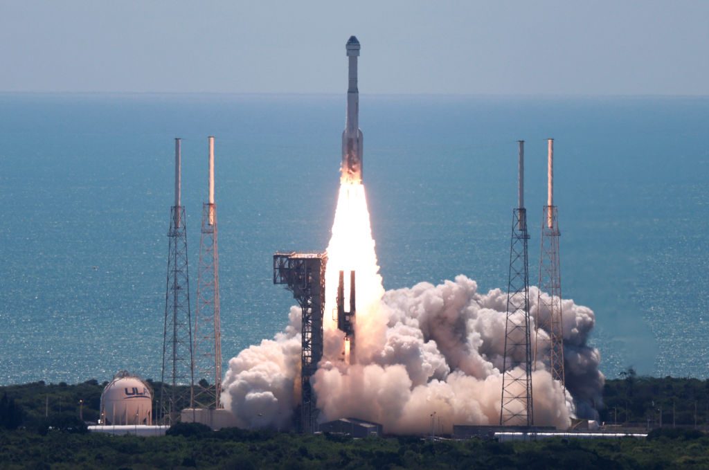 Boeing’s Starliner spacecraft launches from Cape Canaveral, Florida, 5 June 2024, marking its first crewed flight to the International Space Station. Photo by Joe Raedle/Getty Images
