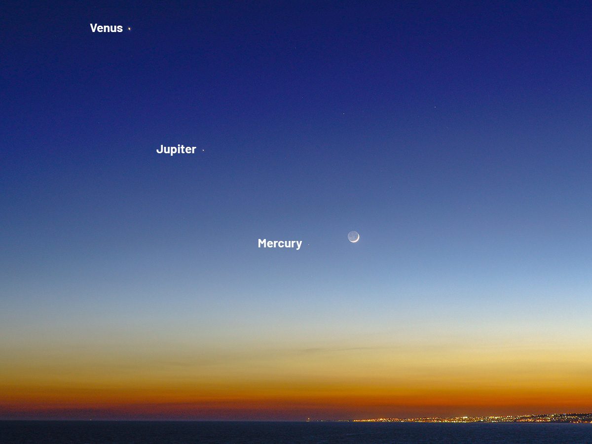 Giovanni Passalacqua captured this shot of the crescent Moon with Mercury, Jupiter and Venus over Sicily, Italy, 16 June 2026 at 21:40 local time. Equipment: Canon EOS R DSLR camera, Sigma 150mm lens, Manfrotto tripod.
Exposure: ISO 400, f/4.0, 3s
Software: Photoshop