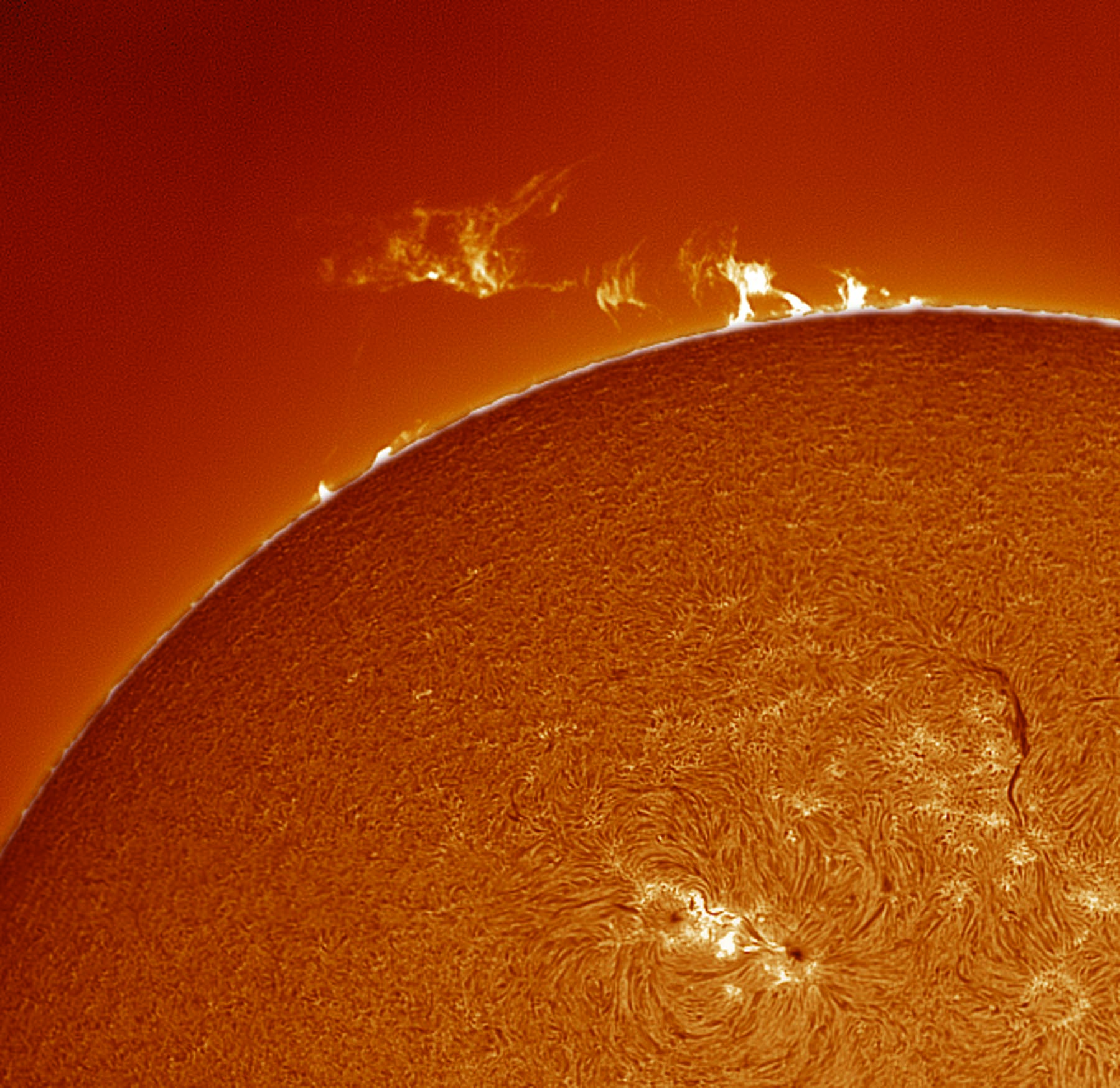 Hydrogen-alpha view of the Sun. Credit: Pete Lawrence