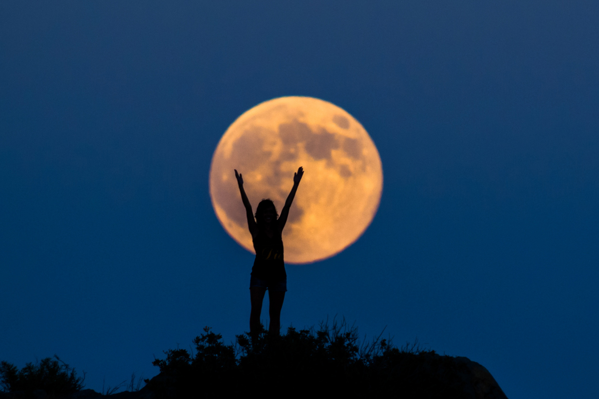 Full Moon. Credit: Manuel Breva Colmeiro / Getty Images