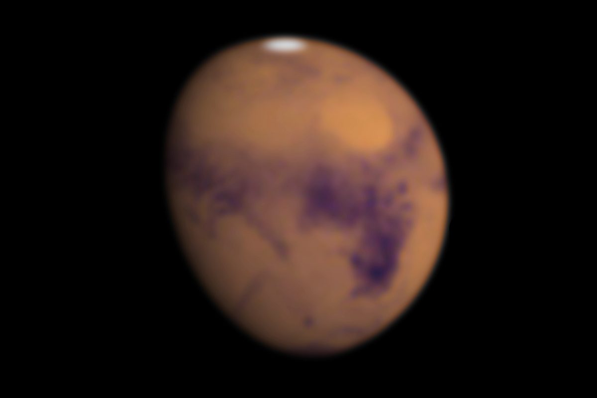 A 200mm or larger telescope will reveal surface features on Mars. Credit: Pete Lawrence