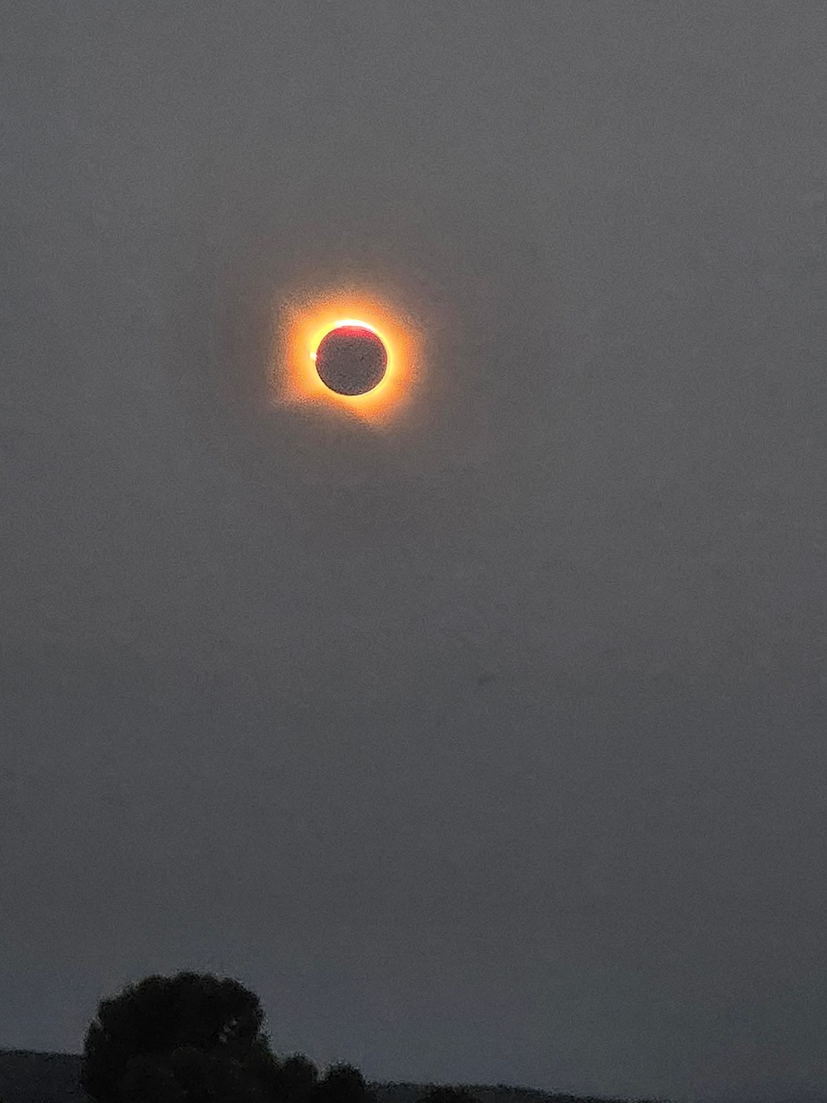 The total solar eclipse James Watts, Lleida, Catalonia, Spain, 12 August 2026. Equipment: Samsung Galaxy S25 smartphone