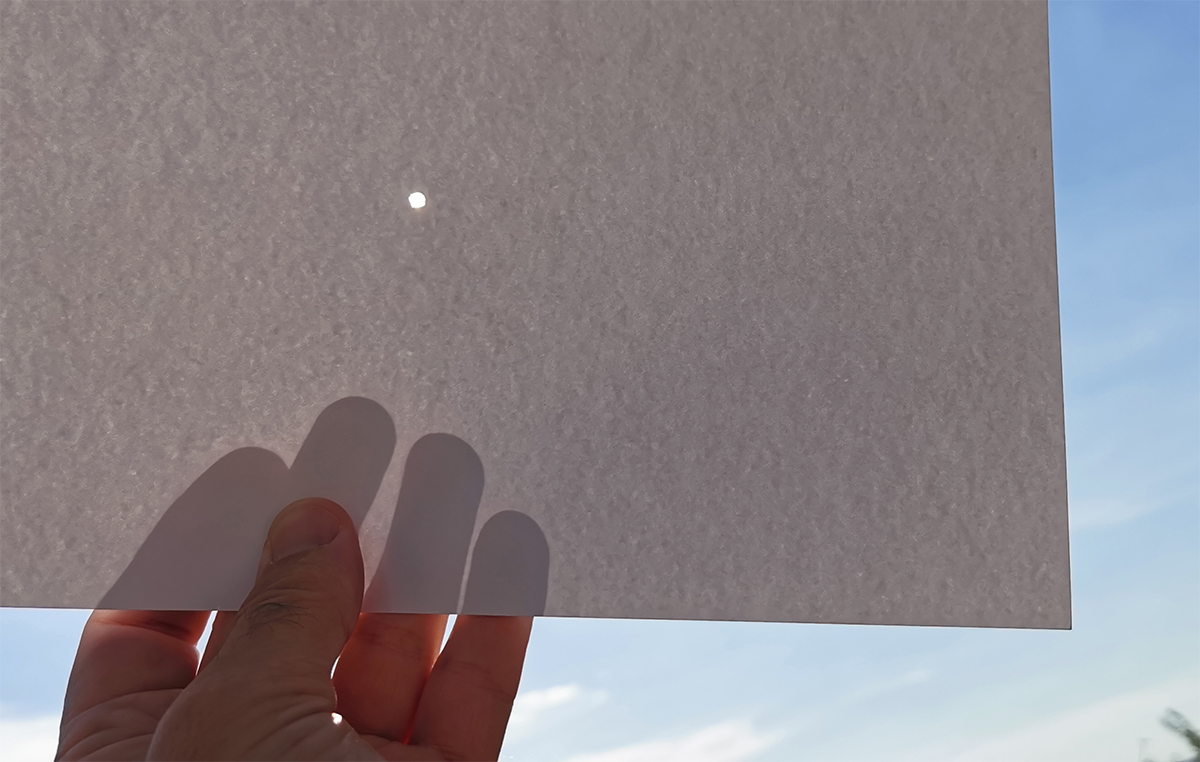 photographing eclipse pinhole projection