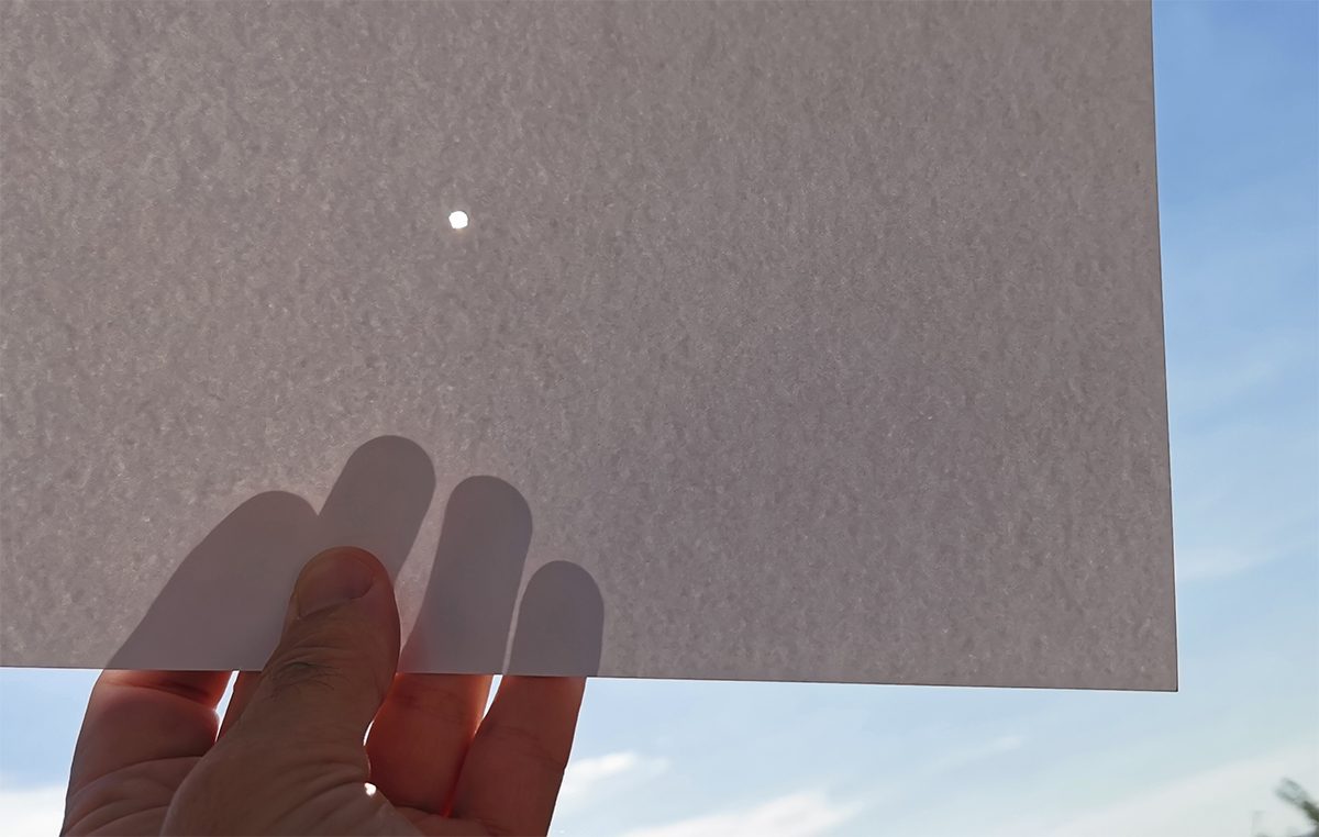 photographing eclipse pinhole projection