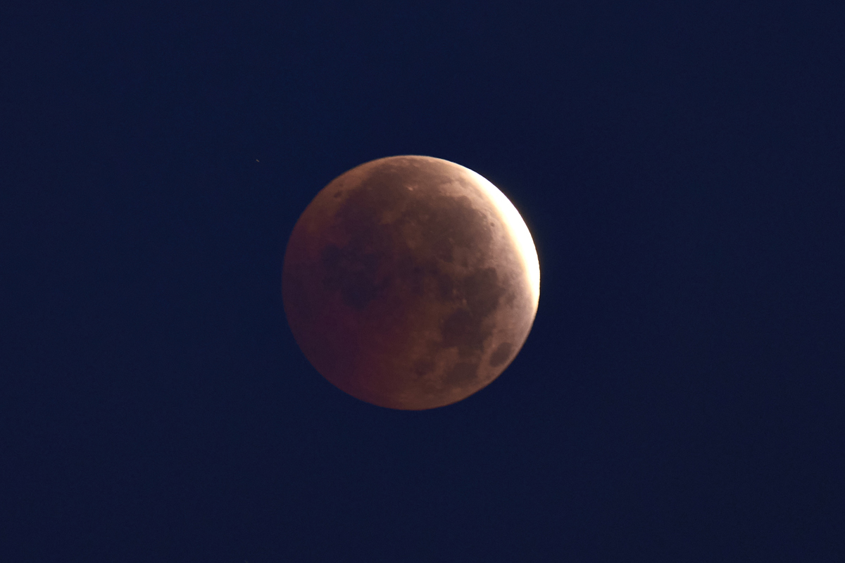 Thanks to Vinny Whiteman for sending us this image of the partial lunar eclipse from Twyford, Berkshire, UK on the morning of 28 August 2026, 05:12 local time. Equipment: Sony A7 V camera, ZWO FF65 apo quintuplet refractor Telescope, 2x Barlow lens, untracked Exposure: ISO 1,000, 1.6s Software: CaptureOne, Photoshop