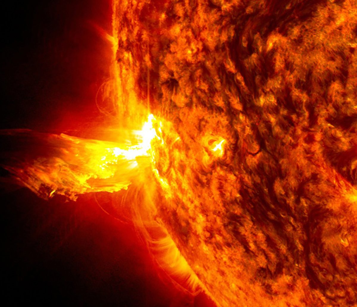 Powerful solar flare. Credit: NASA