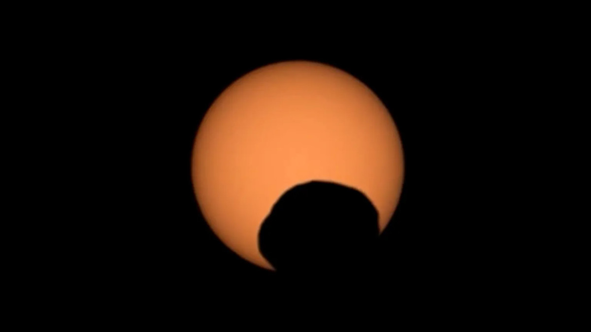 Mars's moon Phobo passing in front of the Sun, 30 September 2024, as seen by NASA's Perseverance rover. Credit: NASA