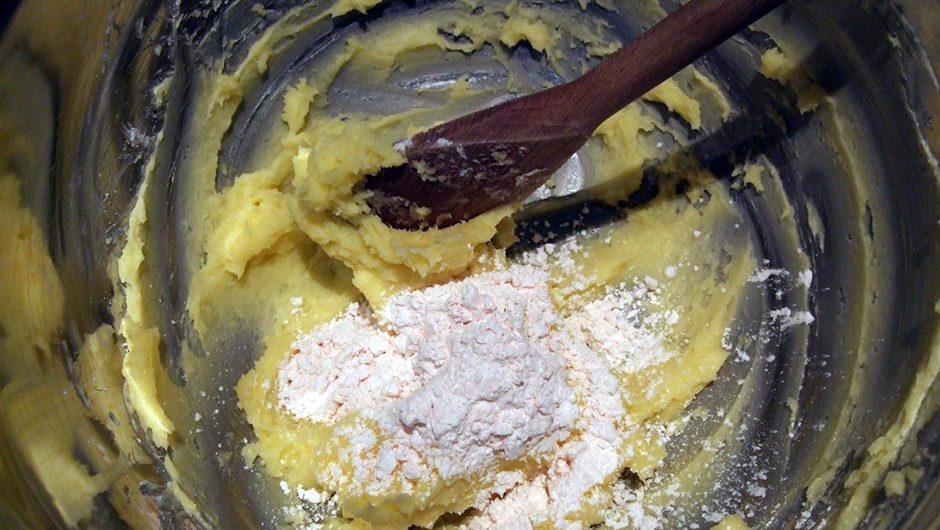 Solar eclipse cookies recipe step 1