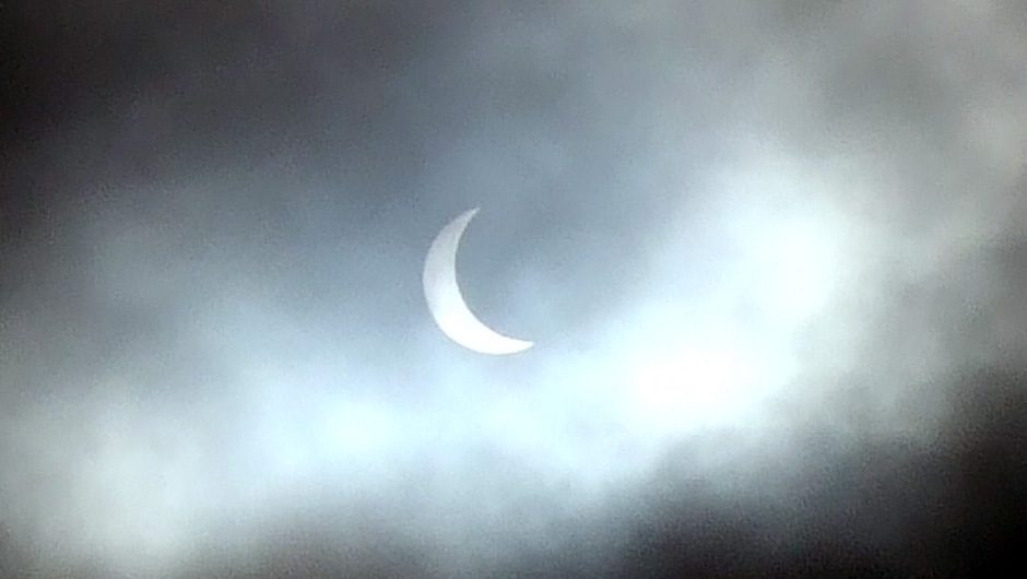 Cloudy Eclipse over Glasgow Cloudy Eclipse over Glasgow