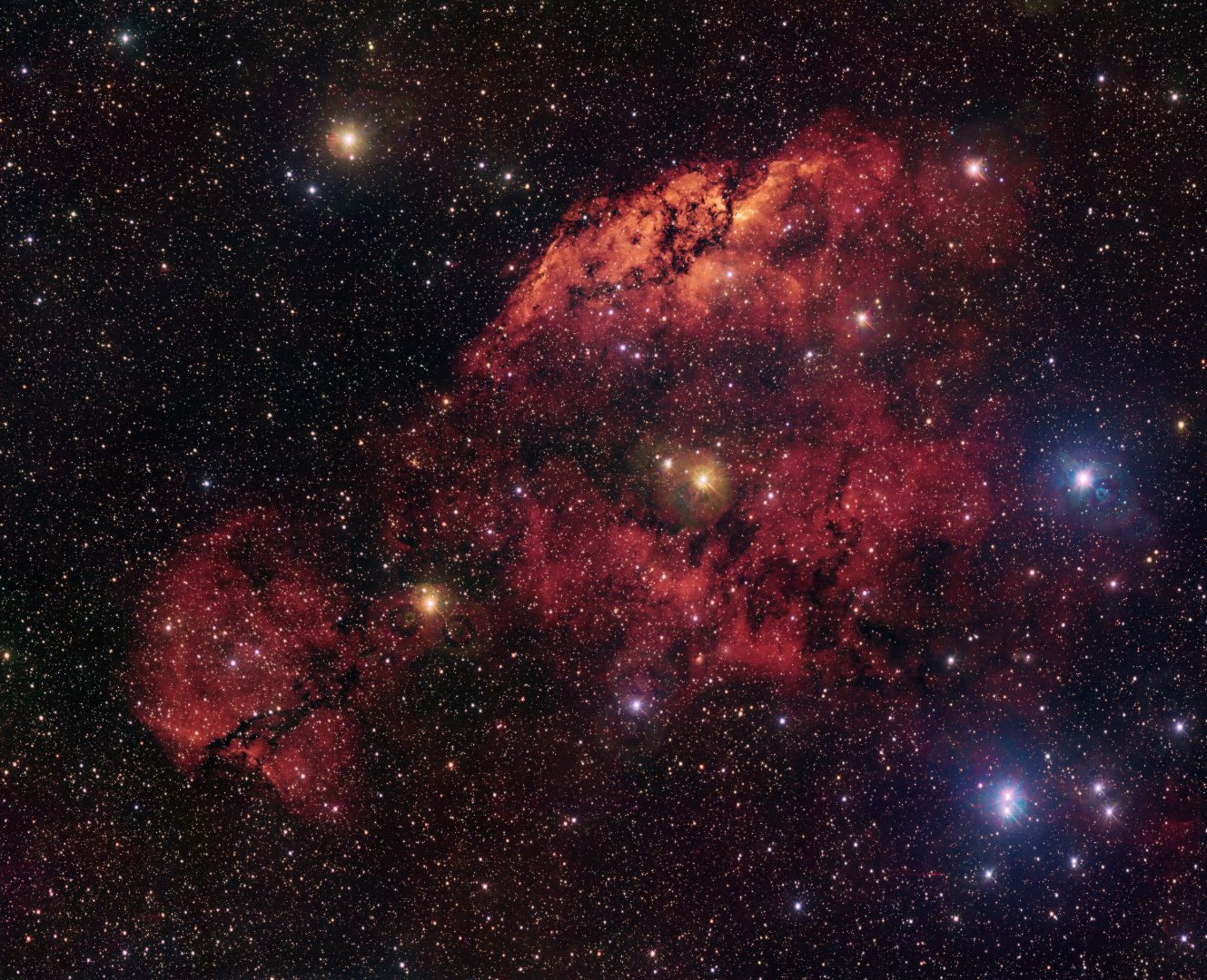 Molecular clouds Gum 10 and Gum 11 VLT Survey Telescope (VST), 8 June 2026 Credit: ESO/VPHAS+ team