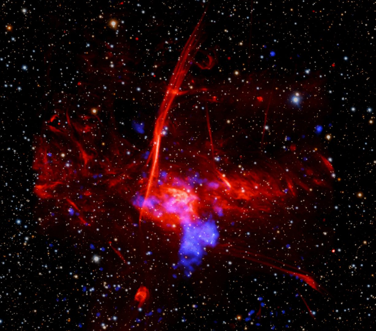 Potential supernova remnant Sagittarius C Chandra X-Ray Observatory/XMM-Newton/MeerKAT/PanSTARRS, 11 June 2026 Credit: X-ray: NASA/CXC/UCLA/Z. Zhu et al.; ESA/XMM-Newton; Optical: PanSTARRS; Radio: MeerKAT; Image processing: NASA/CXC/SAO/L. Frattare and P. Edmonds