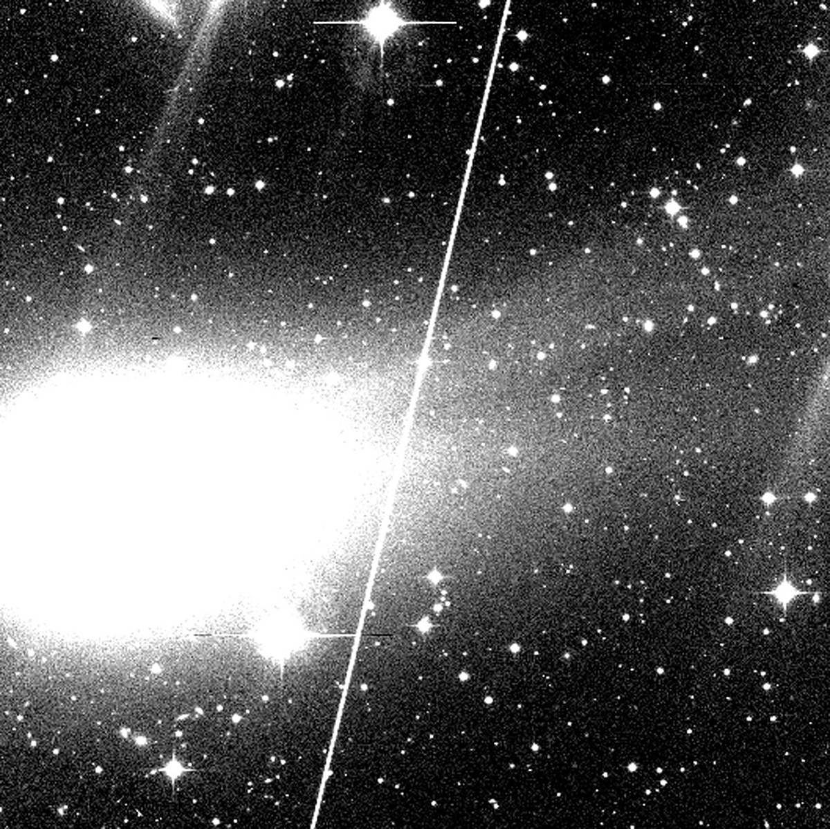 Image of Comet Hyakutake with two tails. Reproduction of a 15-min CCD exposure obtained by ESO-astronomer Ferdinando Patat in February 1996 with the Danish 1.54-m telescope and the DFOSC multimode instrument (2k x 2k pix CCD) at the ESO La Silla Observatory. Credit: ESO