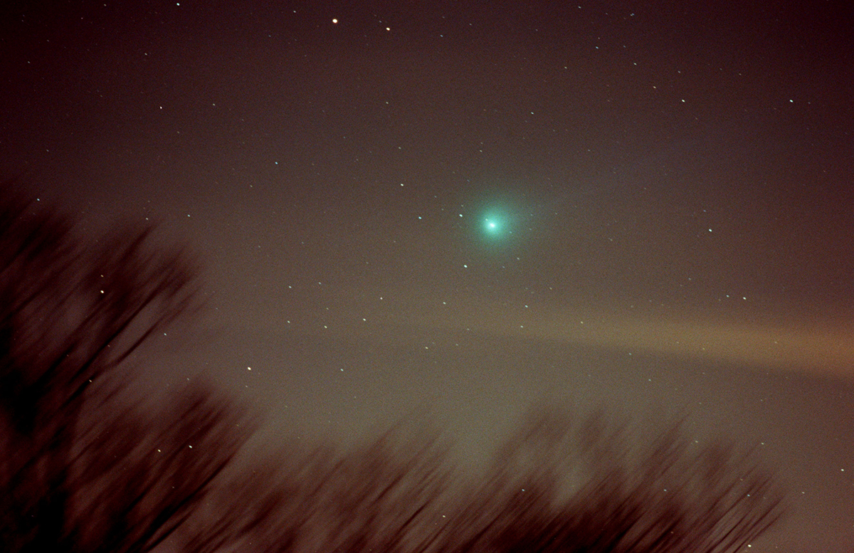 Comet Hyakutake over Young America, Minnesota, USA. Photo By JERRY HOLT/Star Tribune via Getty Images